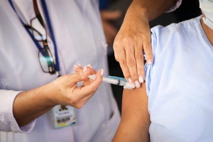 Santa Catarina deu o primeiro passo iniciar a vacinação de adolescentes contra a Covid-19. 